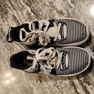 Basketball shoes size 5.5